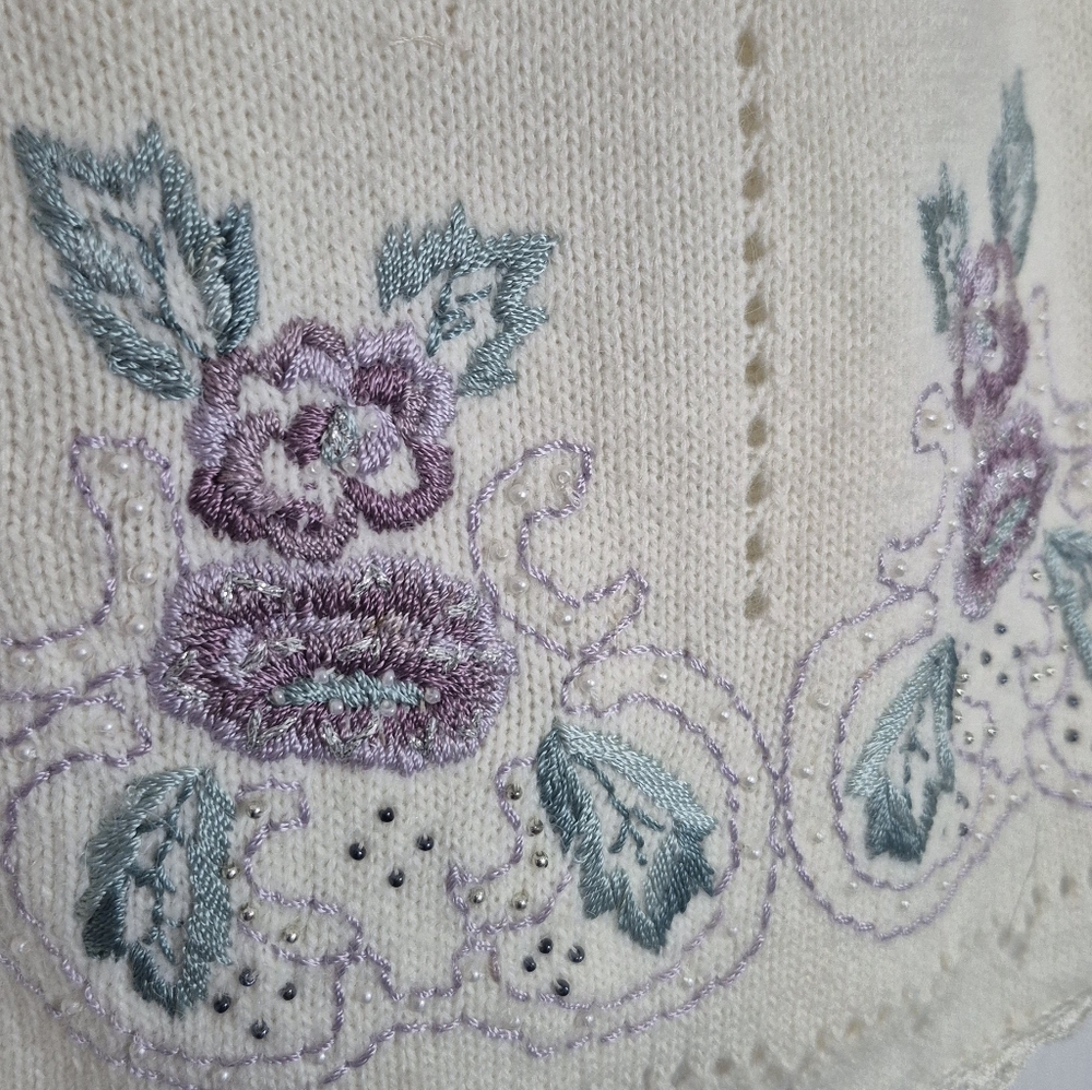 Koret Cream Embroidered Floral Knit Sweater Vest Size XL - Picture 10 of 13